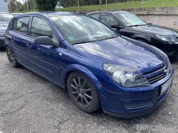 Granatowy metalik Używany 2004 Opel Astra Hatchback | 5900 zł (Uczciwa cena)