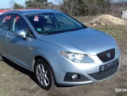Srebrny Używany 2011 Seat Ibiza ST Kombi | 17 900 zł (Uczciwa cena)