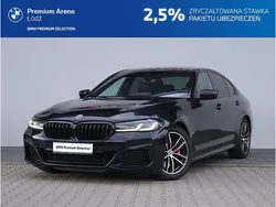 Czarny carbon m metalizowany Używany 2023 BMW 520 Shadowline Sedan/Limuzyna | 209 900 zł