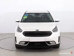 Biały Używany 2018 Kia Niro SUV | 73 999 zł (Uczciwa cena)
