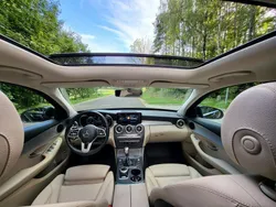 Czarny (metalik) Używany 2019 Mercedes C200 Kombi | 87 000 zł (Uczciwa cena)