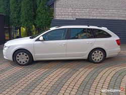 Biały Używany 2011 Skoda Superb Kombi | 18 500 zł (Super Cena)
