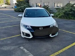 Biały Używany 2016 Honda Civic Elegance Hatchback | 61 000 zł (Dość drogi)