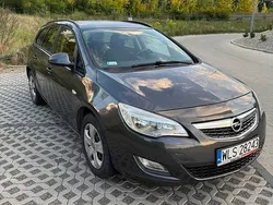 Szary Używany 2010 Opel Astra Kombi | 15 000 zł (Dość drogi)