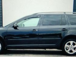 Czarny Używany 2012 Skoda Octavia Kombi | 31 900 zł (Drogi)