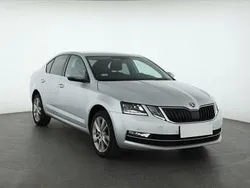 Srebrny Używany 2017 Skoda Octavia Hatchback | 53 499 zł (Uczciwa cena)