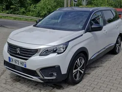 Biały (metalik, perła) Używany 2017 Peugeot 5008 Minivan | 44 400 zł