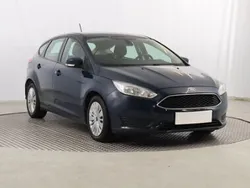 Niebieski Używany 2017 Ford Focus Hatchback | 24 999 zł (Super Cena)