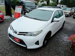 Biały Używany 2013 Toyota Auris Hatchback | 29 900 zł (Uczciwa cena)