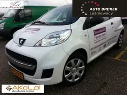 Biały Używany 2011 Peugeot 107 Hatchback | 16 300 zł