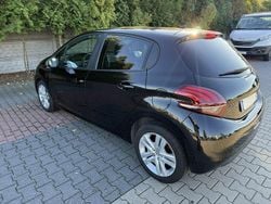 Czarny Używany 2018 Peugeot 208 Hatchback | 18 600 zł
