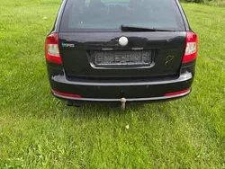 Czarny Używany 2010 Skoda Octavia vRS Kombi | 15 500 zł (Dobra cena)