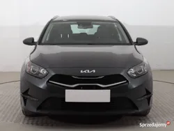 Szary Używany 2022 Kia Ceed Kombi | 75 999 zł (Uczciwa cena)