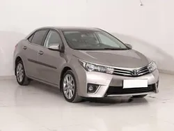 Srebrny Używany 2015 Toyota Corolla Sedan/Limuzyna | 51 999 zł (Uczciwa cena)