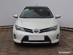 Biały Używany 2014 Toyota Auris Hybrid Hatchback | 46 999 zł (Uczciwa cena)