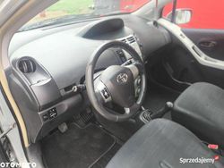 Używany 2007 Toyota Yaris Luna Hatchback | 9900 zł (Uczciwa cena)
