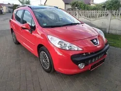 Czerwony Używany 2009 Peugeot 207 Kombi | 11 900 zł (Uczciwa cena)