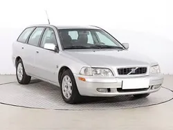 Srebrny Używany 2003 Volvo V40 Kombi | 3999 zł