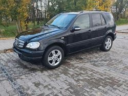 Czarny Używany 1998 Mercedes ML320 SUV | 12 900 zł