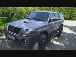 Srebrny Używany 2001 Mitsubishi Pajero SUV | 36 000 zł