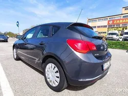 Szary Używany 2014 Opel Astra Sedan/Limuzyna | 21 800 zł (Uczciwa cena)