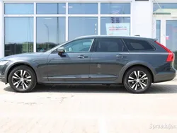 Używany 2020 Volvo V90 CC Kombi | 134 900 zł