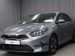 Srebrny Nowe 2025 Kia Ceed Hatchback | 108 672 zł (Dość drogi)