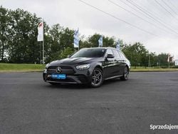 Szary Używany 2021 Mercedes E220 Kombi | 151 999 zł (Uczciwa cena)