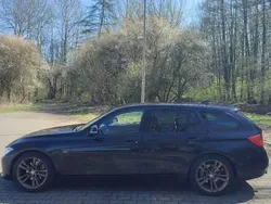Czarny Używany 2012 BMW 320 Kombi | 39 500 zł (Dość drogi)