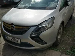 Srebrny Używany 2012 Opel Zafira Minivan | 30 900 zł