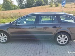Brązowy Używany 2010 Skoda Superb Kombi | 19 800 zł (Dość drogi)