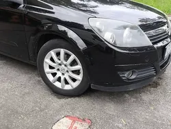 Czarny Używany 2004 Opel Astra Hatchback | 9500 zł (Uczciwa cena)