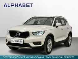 Biały (metalik) Używany 2021 Volvo XC40 Momentum SUV | 119 500 zł (Uczciwa cena)