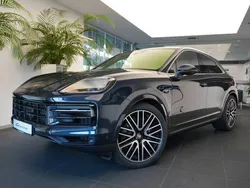 Algarve blue metallic Nowe 2024 Porsche Cayenne SUV | 683 255 zł (Uczciwa cena)