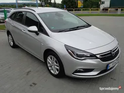Srebrny Używany 2017 Opel Astra Sedan/Limuzyna | 36 900 zł (Dość drogi)