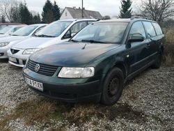 Zielony Używany 2000 VW Passat Kombi | 2999 zł