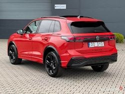 Czerwony Używany 2024 VW Tiguan SUV | 227 000 zł