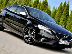 Czarny (metalik) Używany 2019 Volvo V40 Kombi | 69 900 zł (Drogi)