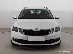 Biały Używany 2019 Skoda Octavia Kombi | 56 999 zł (Super Cena)