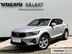 Srebrny Używany 2024 Volvo XC40 SUV | 151 900 zł (Super Cena)