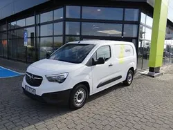 Biały Używany 2022 Opel Combo Enjoy Minivan | 69 900 zł (Dość drogi)