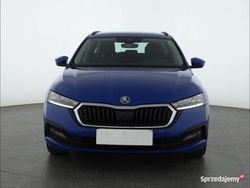 Niebieski Używany 2022 Skoda Octavia Kombi | 54 999 zł (Dobra cena)