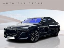 Czarny carbon m metalizowany Używany 2024 BMW i7 Comfort Edition Sedan/Limuzyna | 499 900 zł