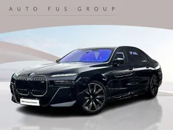 Czarny carbon m metalizowany Używany 2024 BMW i7 Comfort Edition Sedan/Limuzyna | 529 900 zł
