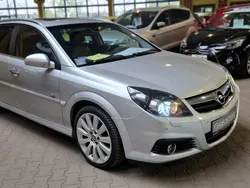 Srebrny Używany 2008 Opel Signum Kombi | 14 900 zł