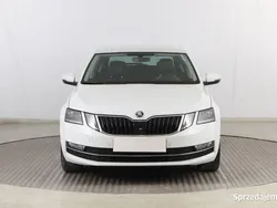 Biały Używany 2017 Skoda Octavia Hatchback | 51 999 zł (Uczciwa cena)