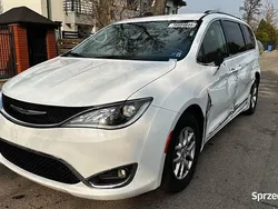 Używany 2020 Chrysler Pacifica SUV | 64 000 zł