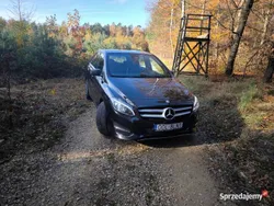 Czarny Używany 2015 Mercedes 200 Minivan | 58 000 zł