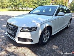 Biały Używany 2011 Audi A4 Sedan/Limuzyna | 39 900 zł (Uczciwa cena)