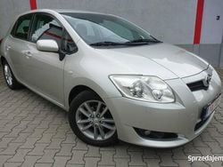 Żółtozłoty Używany 2009 Toyota Auris Hatchback | 15 900 zł (Uczciwa cena)